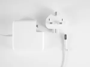 Apple Macbook / Pro  Charger Adapter with Power Cord