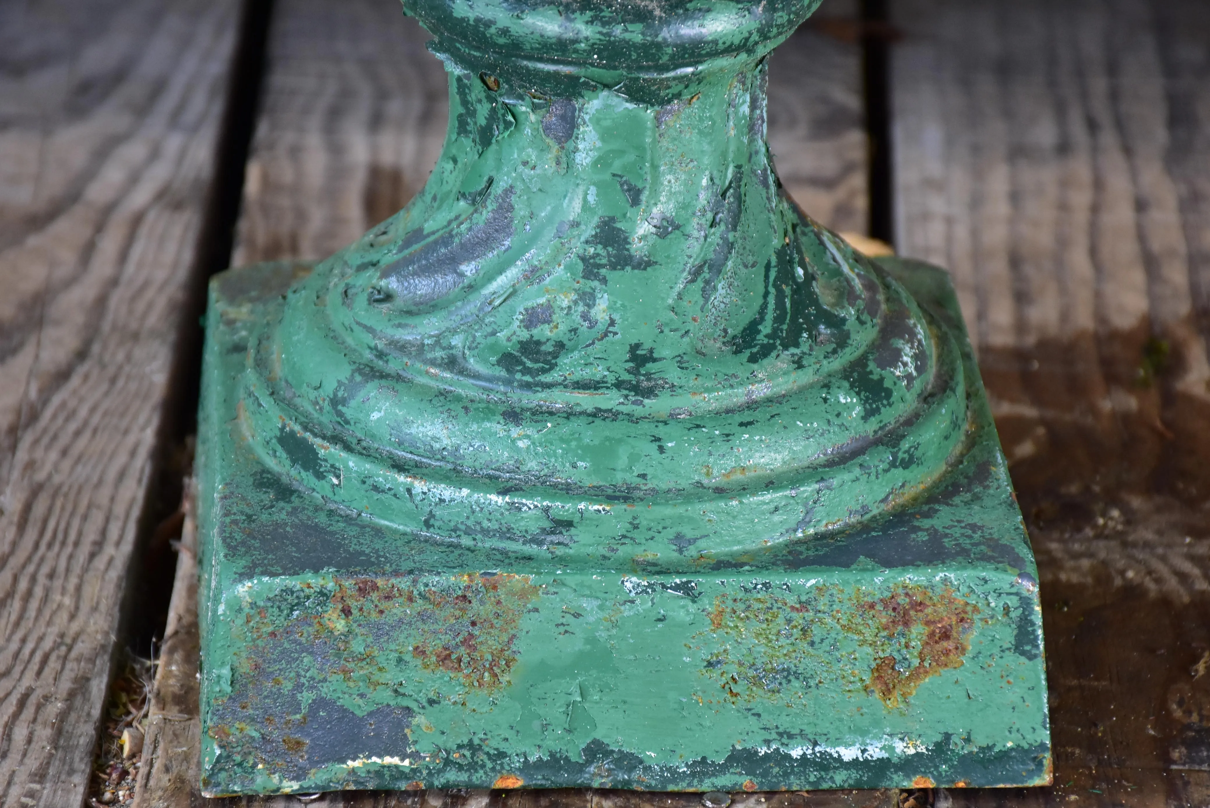 Rare collection of 4 Medici urns with green patina