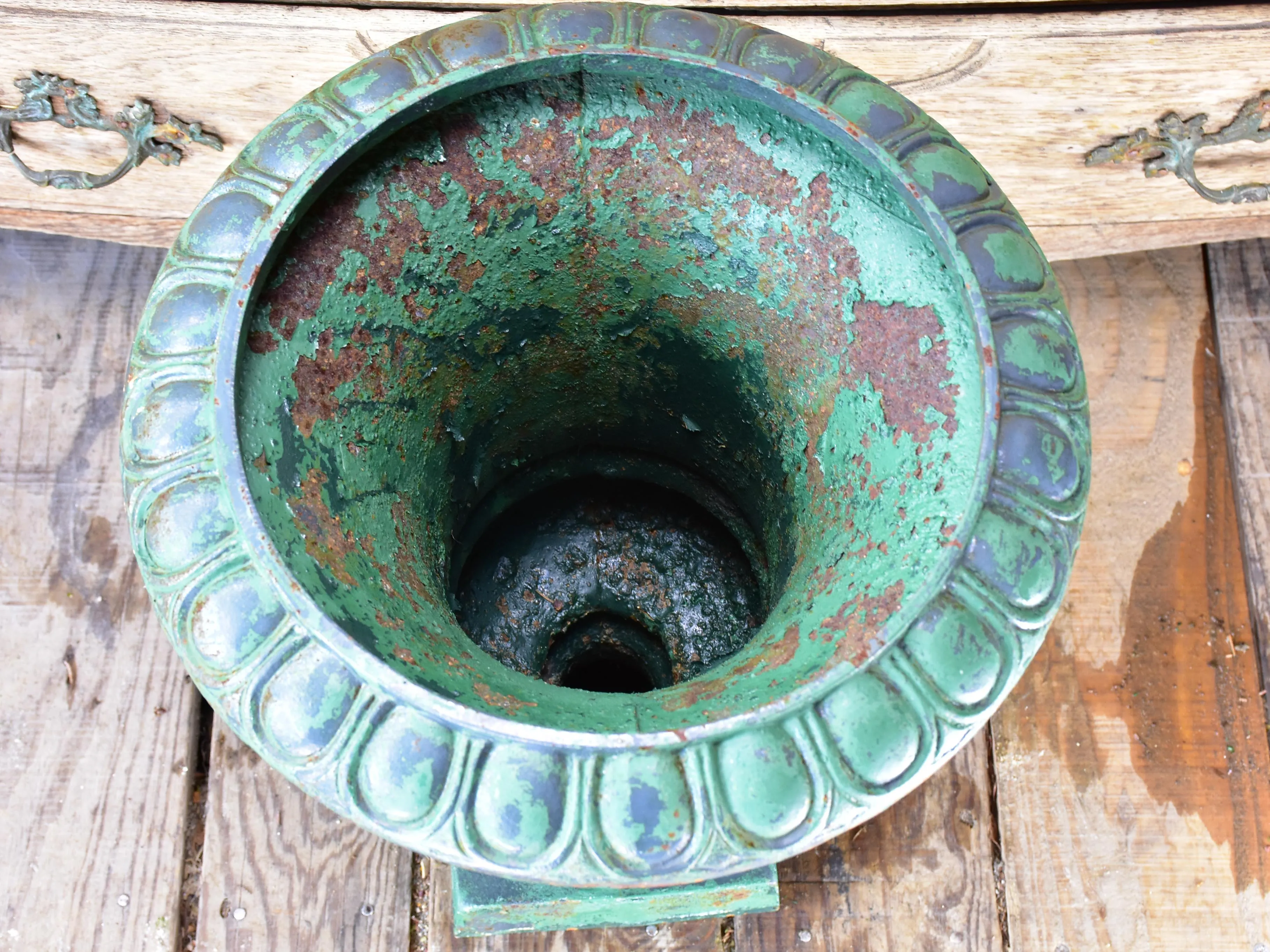 Rare collection of 4 Medici urns with green patina