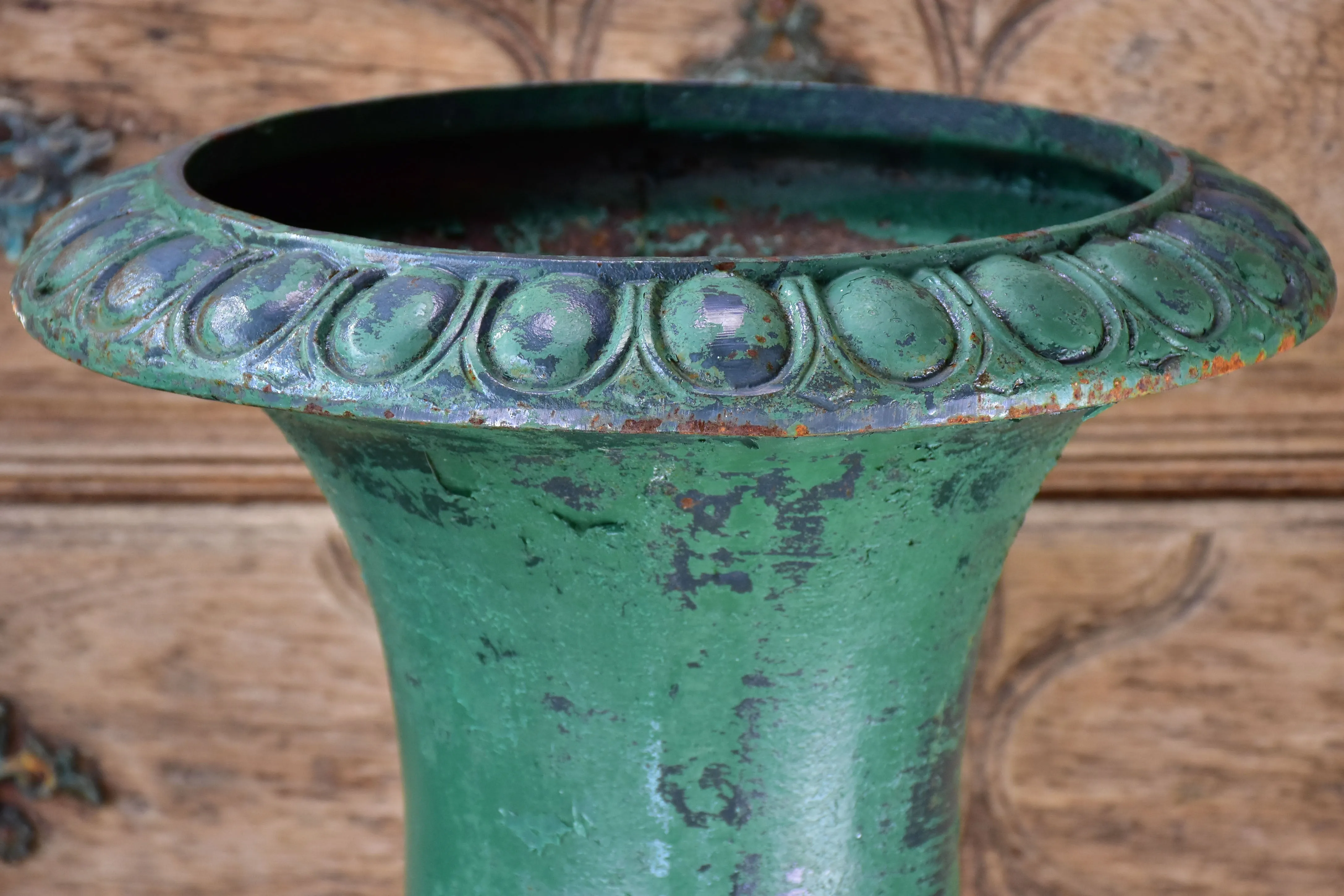 Rare collection of 4 Medici urns with green patina